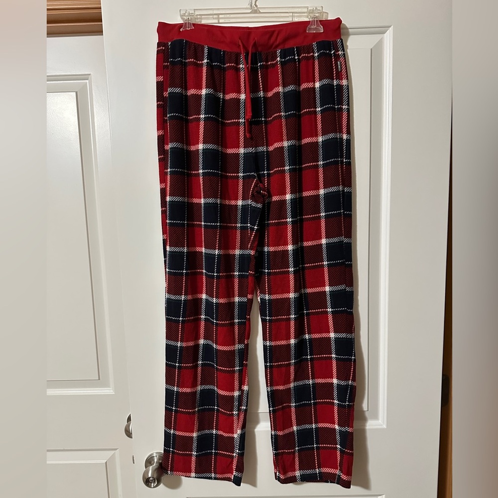 Eddie Bauer: Men’s plaid PJ bottoms